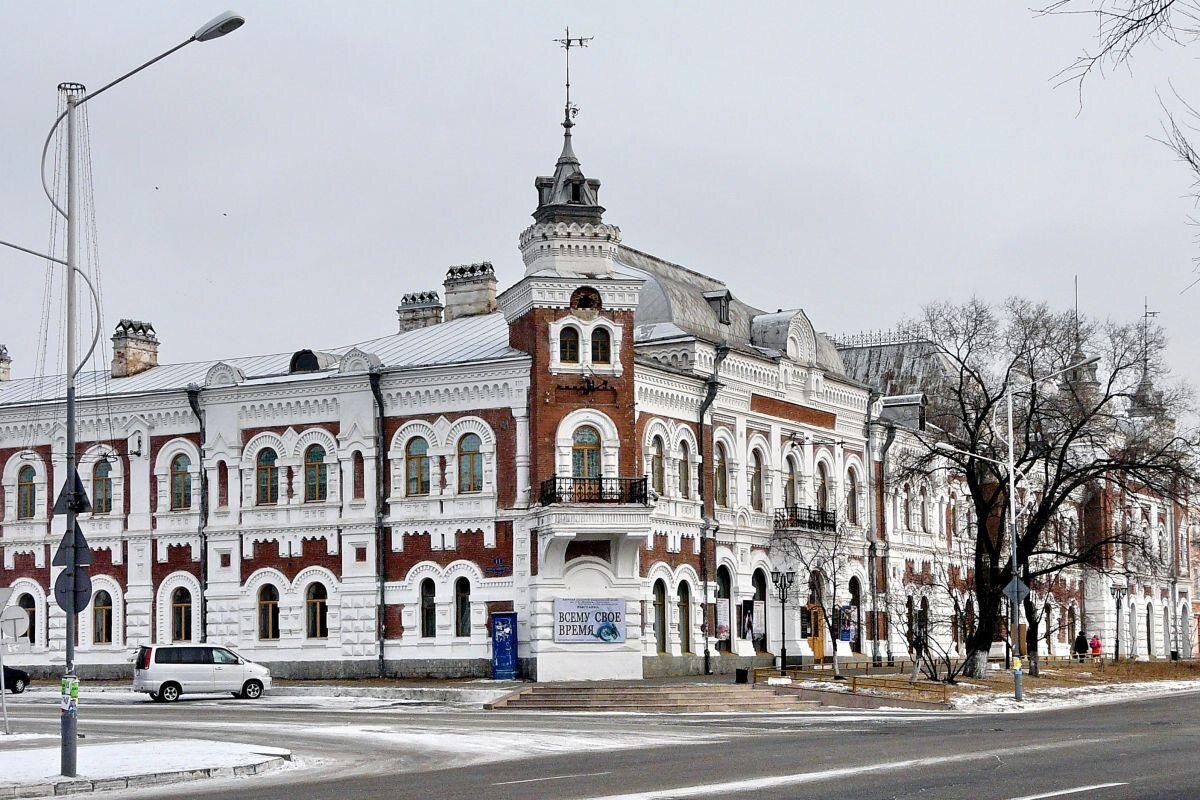 Амурский областной краеведческий музей им г.с Новикова-Даурского. Амурский областной краеведческий музей Благовещенск. Краеведческий музей Новикова Даурского Благовещенск. Амурский областной краеведческий музей.