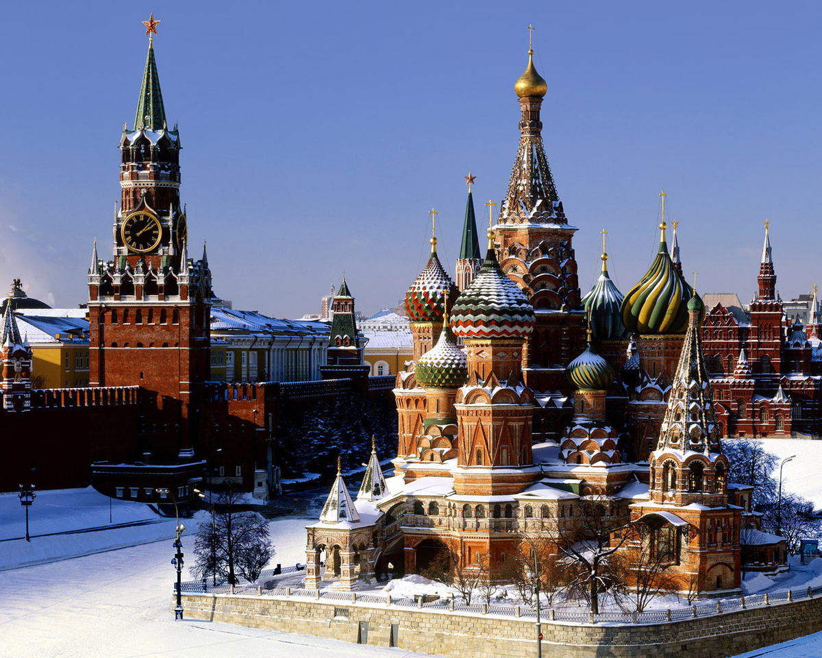 Moscow на русский. Кремль храм Василия Блаженного. Храм Василия Блаженного красная площадь.