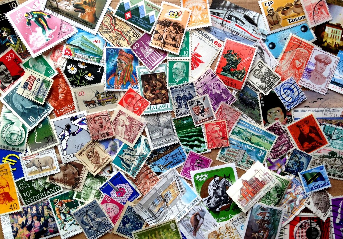 Собирание марок как называется. Коллекционирование марок. Марка с фредди меркьюри. Альбом для марок. Коллекция марок.