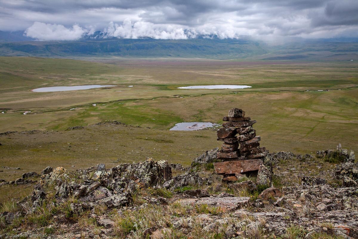 Алтай каменные замки на плато