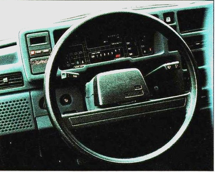 Прототип высокой панели с электронной панелью приборов.