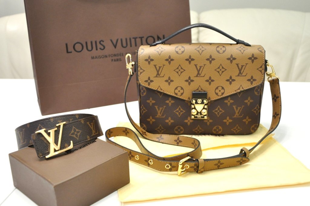 LOUIS VUITTON