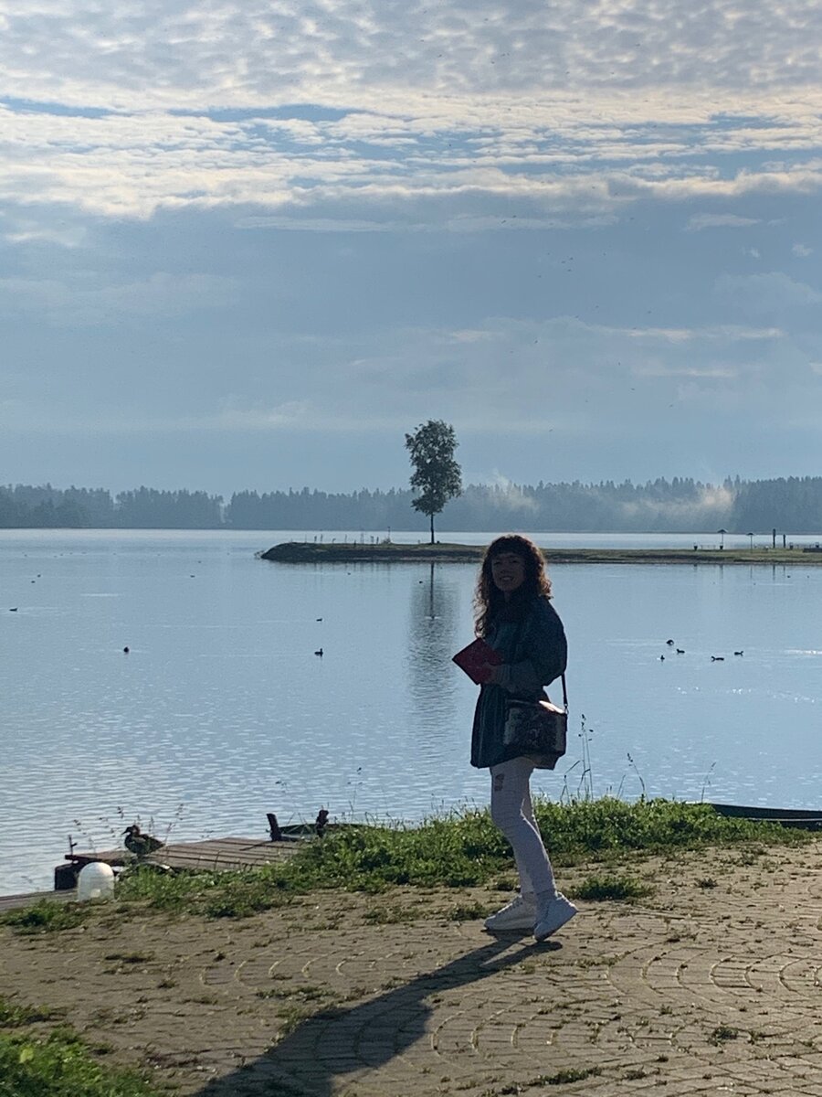 Берег озера Валдай. Вид из окна отеля «Валдайские зори»