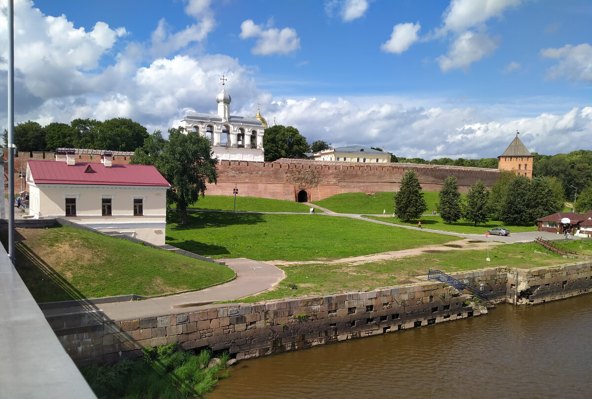 Город межа. Межа город.