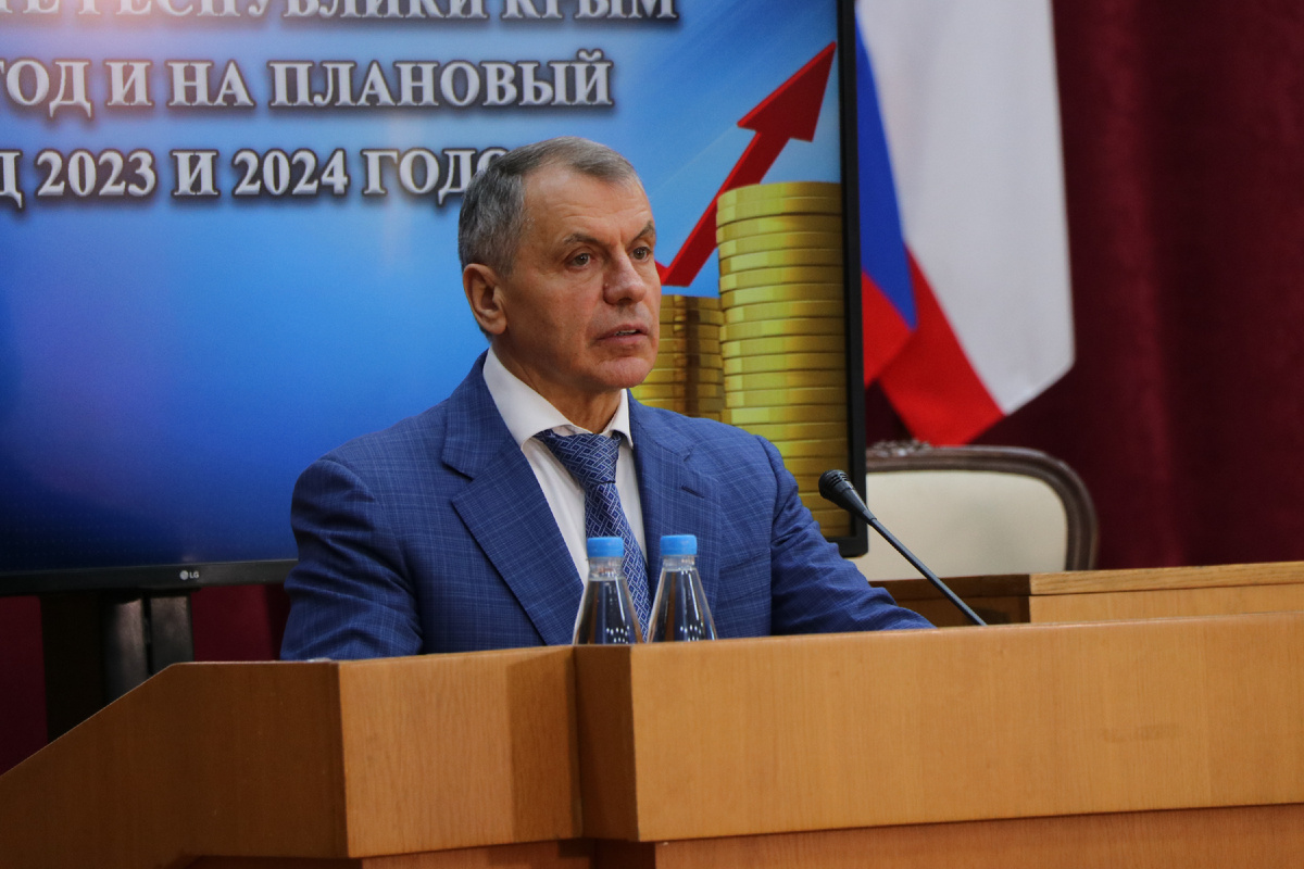 Владимир Константинов