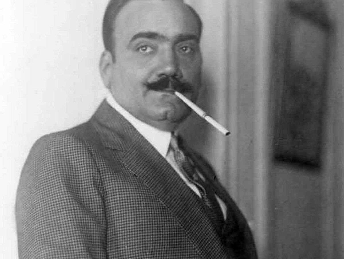 Caruso. Энрико Карузо. Родольфо Карузо. Энрико Карузо фото. Портрет Энрико Карузо.