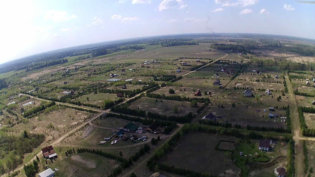 Поселение "Ковчег". Россия 2018 год. Источник http://kovcheg-village.ru/fotografii/kovcheg-v-mae/