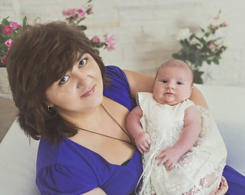 Людмила Липская с младенцем Евой