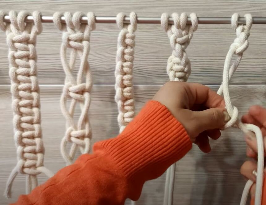    Макраме для начинающих   
Источник: Скриншот из видео