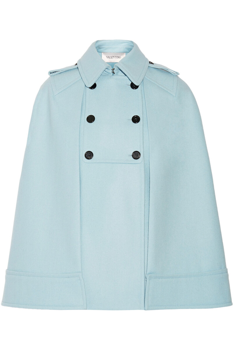 Кейп Valentino (£1 821 на net-a-porter.com). Фото: et-a-porter.com