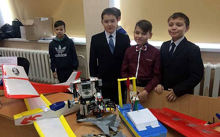 В Туймазах собирают и роботов, и модели самолетов.