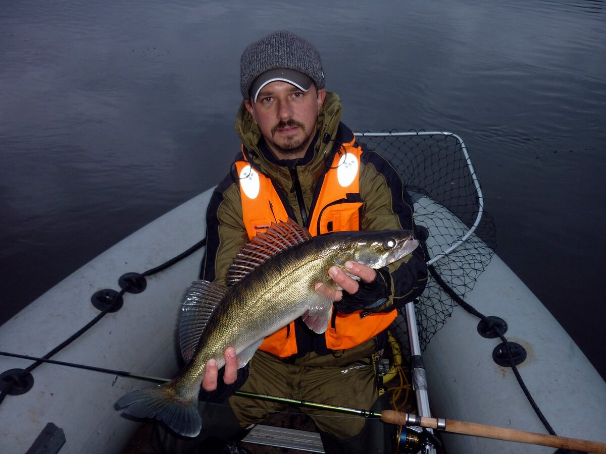 михалыч рыбак. михалыч рыбалка на карпа. рыбалка с михалычем клуб рыбаков видео. михалыч рыбак. поймал щуку.