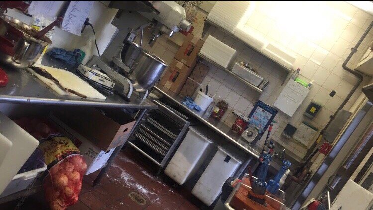 Кухня изнутри
 