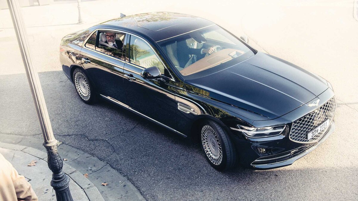 Флагманский седан Genesis G90 2019. Фото:  auto.24tv.ua 