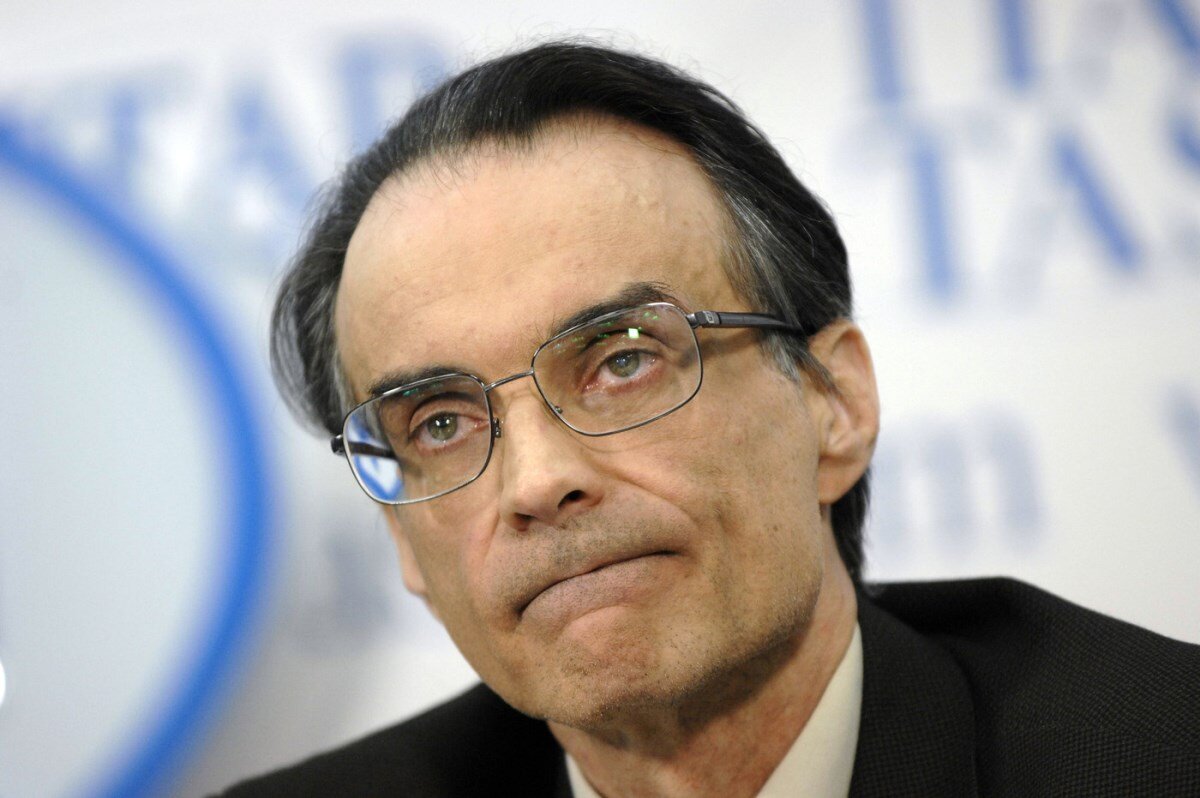 Денис Кмит.