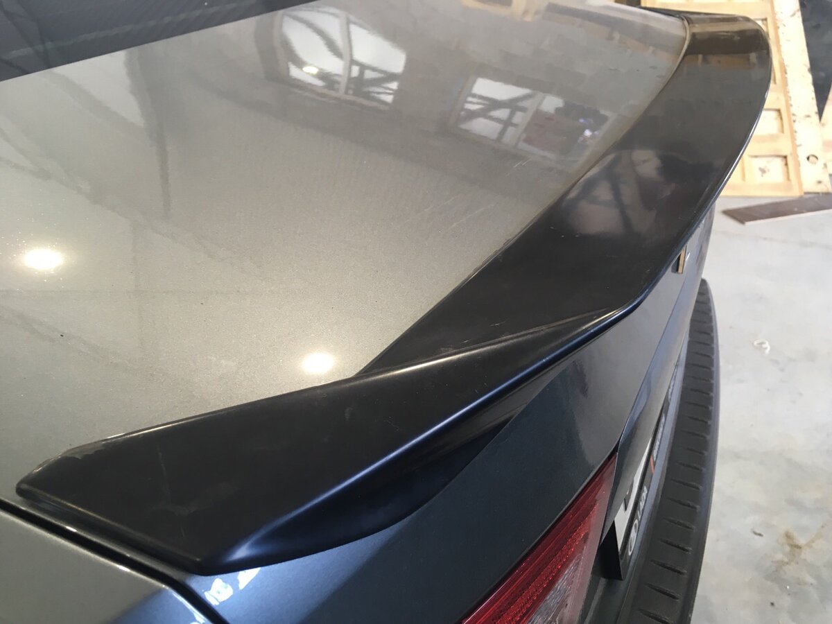 Фотография внешней, наружней части спойлера для LADA Vesta