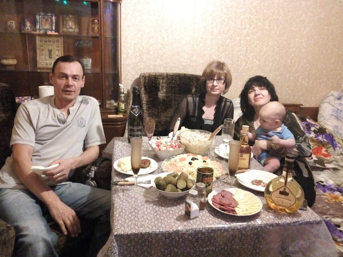 Через год после описываемых событий(те же и Миша)