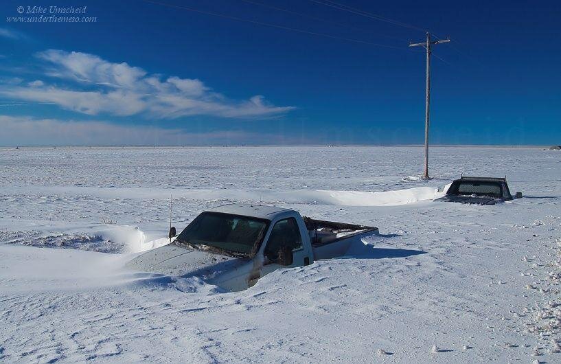 Снежные заносы на дорогах фото