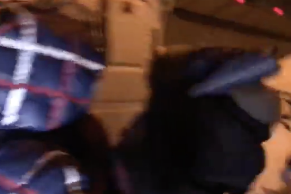 Удар Валентины Зотовой в сторону головы Кристины Смиотанко