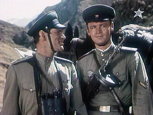 Лев Лобов (справа) и Владлен Давыдов в фильме «Застава в горах» (1953)