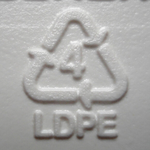 Пластику 4. Маркировка 4 LDPE. Маркировка пластик LDPE 4. «4» ПВД LDPE. Значок 04 LDPE.