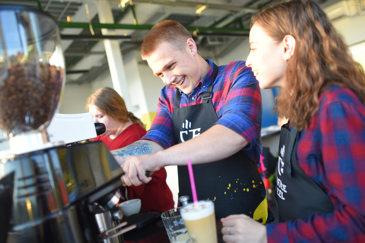  
Фото: Александр Кожохин, "Вечерняя Москва". Общайтесь вежливо, не забывайте про такие слова, как «спасибо» и «пожалуйста» 