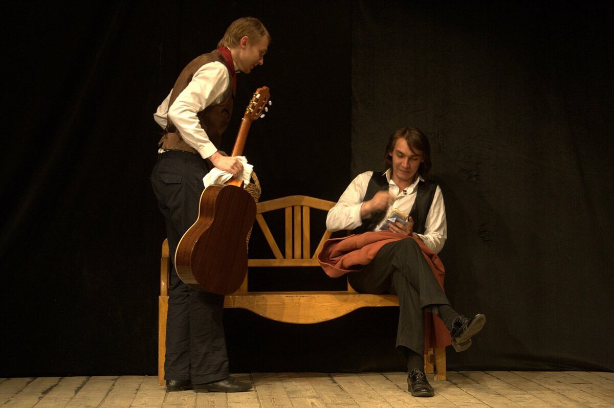 Я в театральном институте (с гитарой)