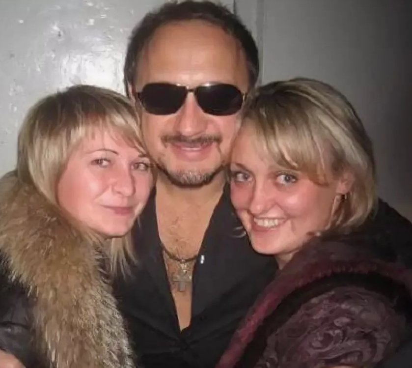 Стас знал по именам всех ночных бабочек Адлера 