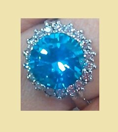 Сапфир. Фото из личного архива автора.