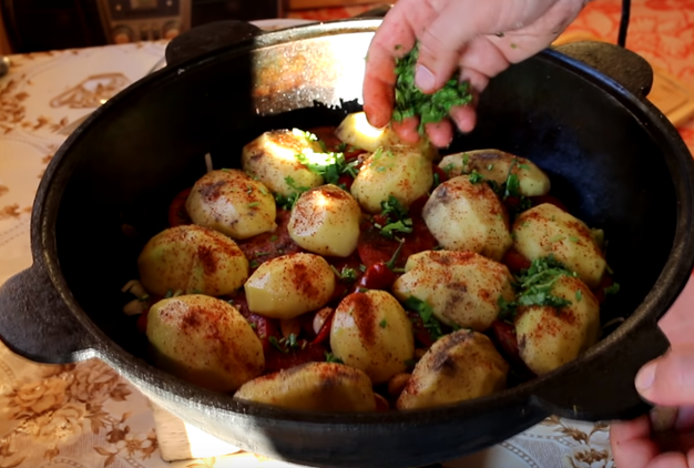 Рецепты приготовления в казане. Вкусные блюда в казане на огне. Поостве блюда на казане. Диетические блюда в казане. Блюда приготовленные в казане на огне.