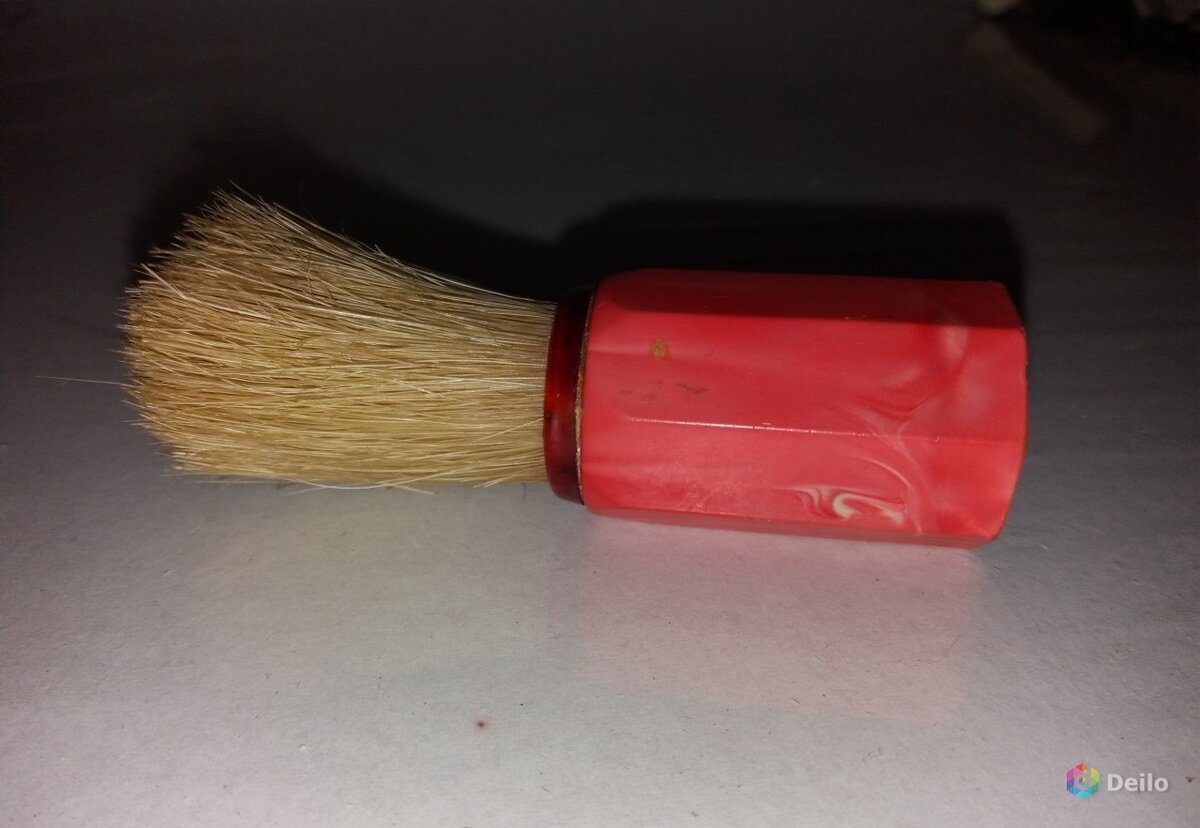 Помазок. Фото https://deilo.ru/krasnodar/hobbi-i-otdyh/pomazok-sssr-396460027313471.html