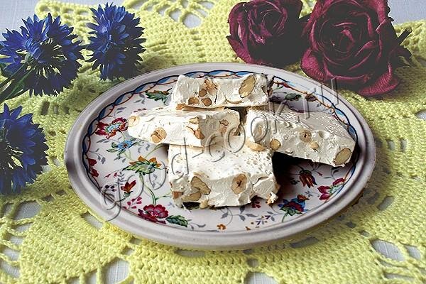 Классическая итальянская нуга - Torrone