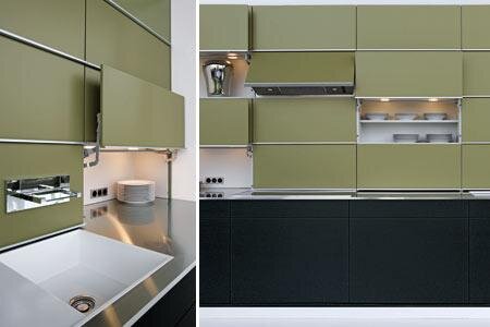 Фасады прячут рабочую область и полки