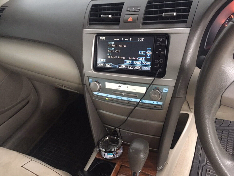 И еще в ней нет возможности подключения мультируля
 