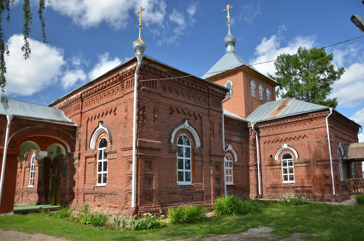 Храм в селе Ягул. Фото с сайта храма.