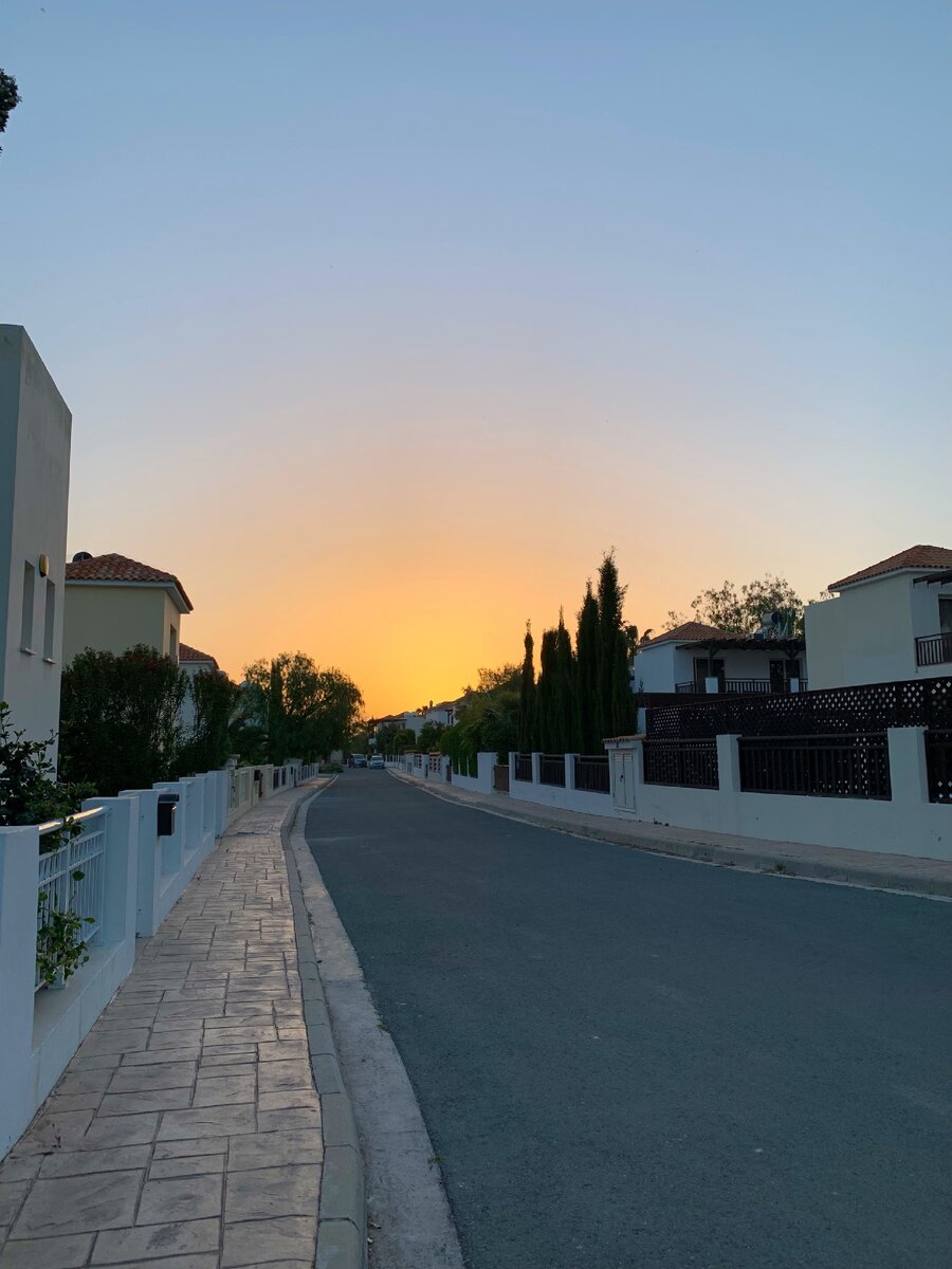 Где-то в окрестностях отеля