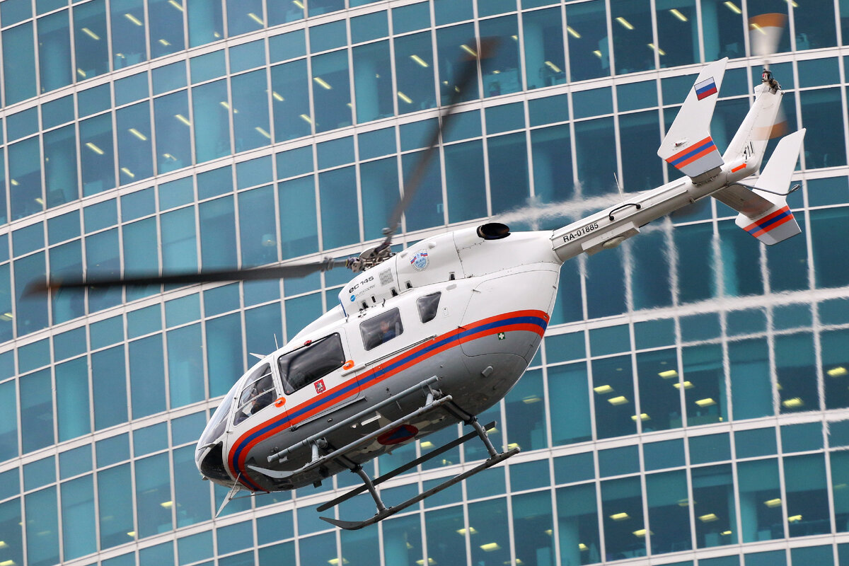 Вертолёт ВК117С-2 Московского авиационного центра ( источник  mosavia.mos.ru)