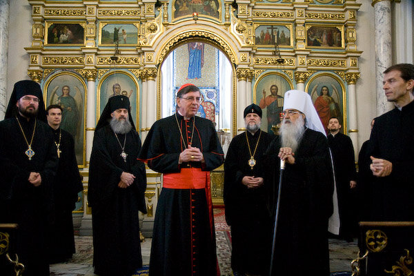 Симбиоз двух вер. источник фото: https://belarusdigest.com/