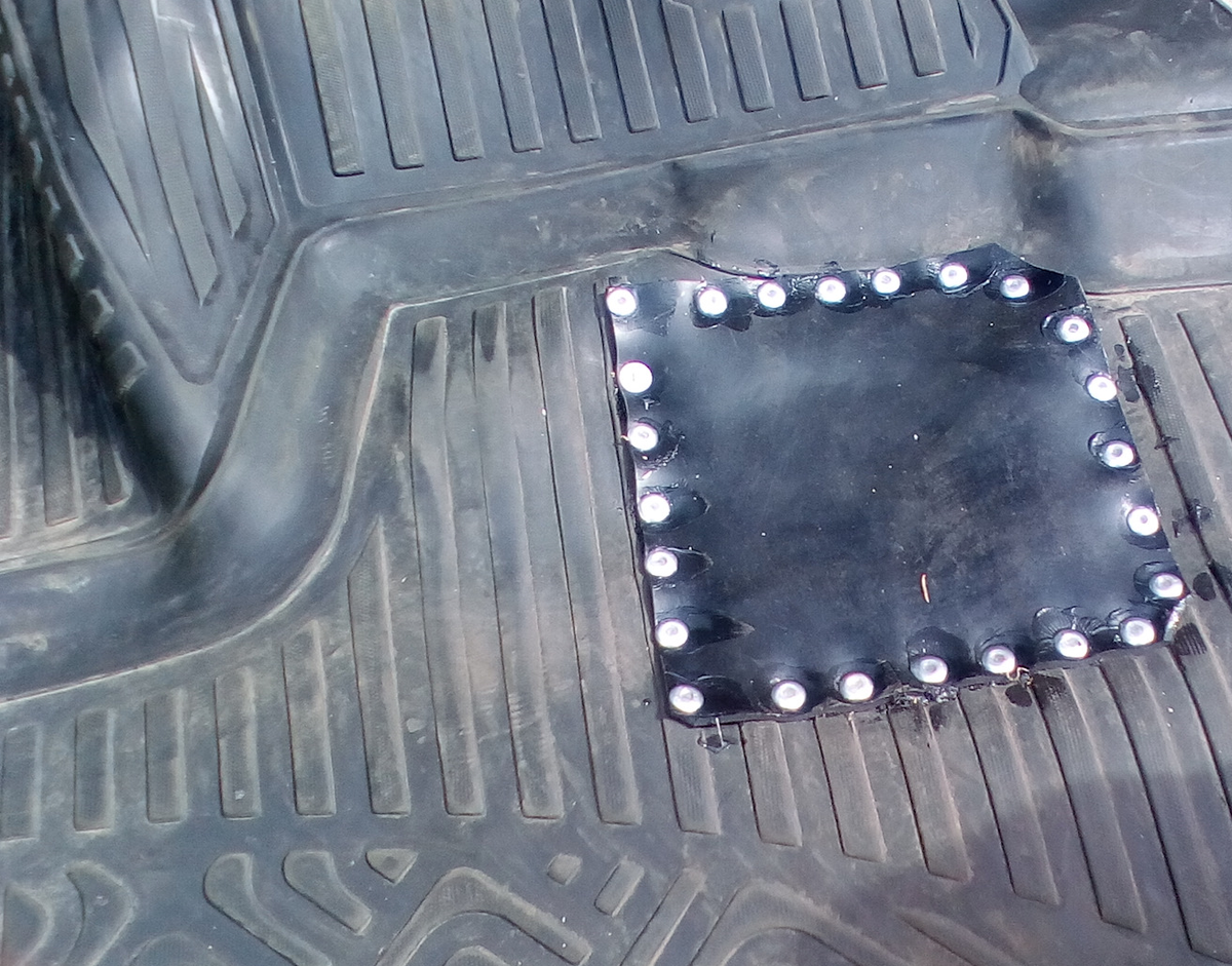 Клей, гвозди, грязь