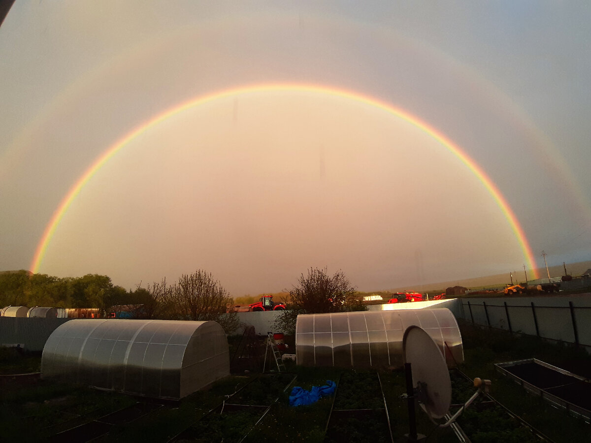 Такая радуга случилась у нас на днях