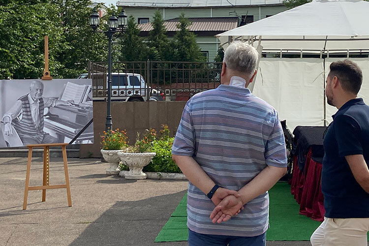 «Он был мировым дедом. Никогда от него не исходило никаких скандалов, он был настоящим русским интеллигентом»