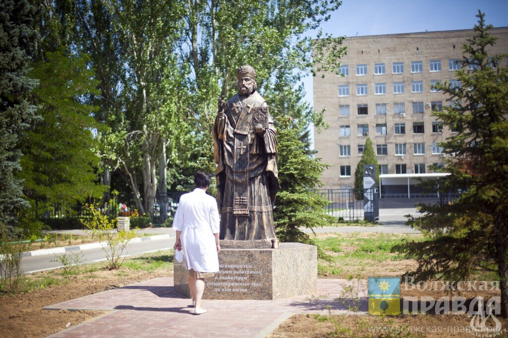 Больница имени Фишера в городе Волжском📷    Волжские врачи 7 минут запускали остановившееся сердце матери 3-х детей
