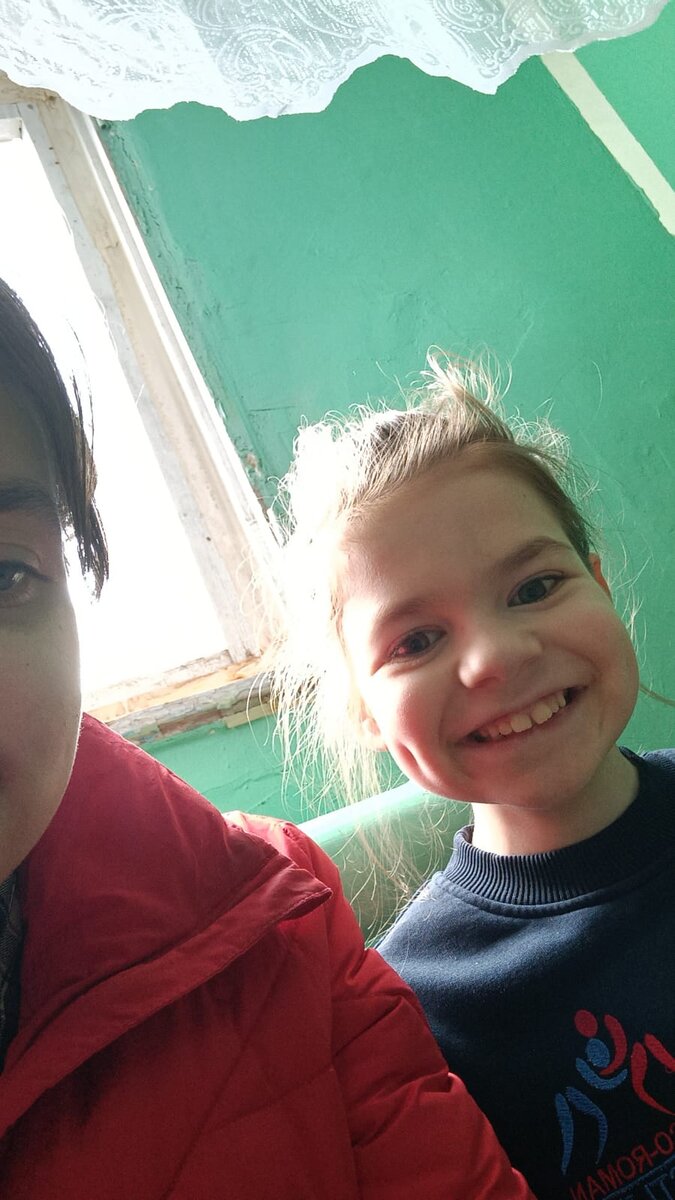 в конце прошлого учебного года дочь была весёлая в школе...