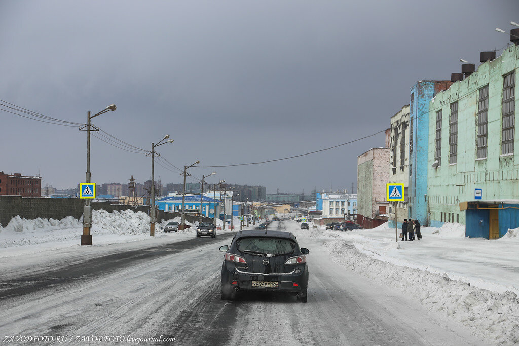 норильск улица октябрьская. норильск старый город. старый талнах город. норильск старый город. заброшенный комбинат норильска.
