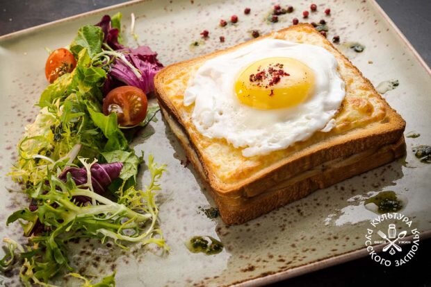 Яичница в кафе «Bronco»
