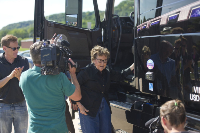 Луиза Спенсер в 91 год водит трак