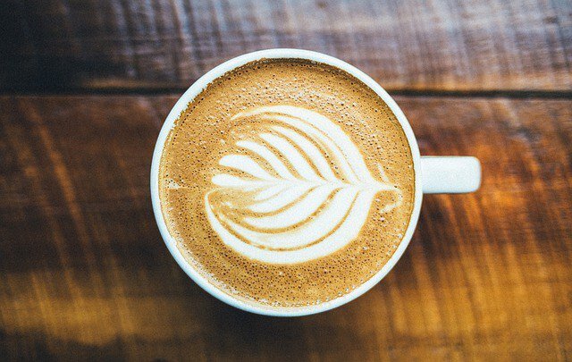 Калорийность кофе: сколько калорий в черном кофе, растворимом, с молоком, в латте, капучино