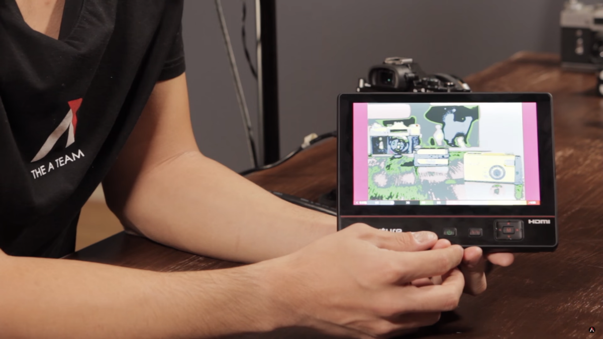 Режим False Color на мониторе камеры