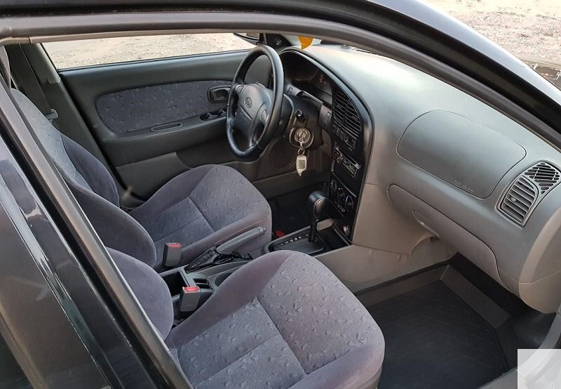 Салон KIA Spectra 2008 года.