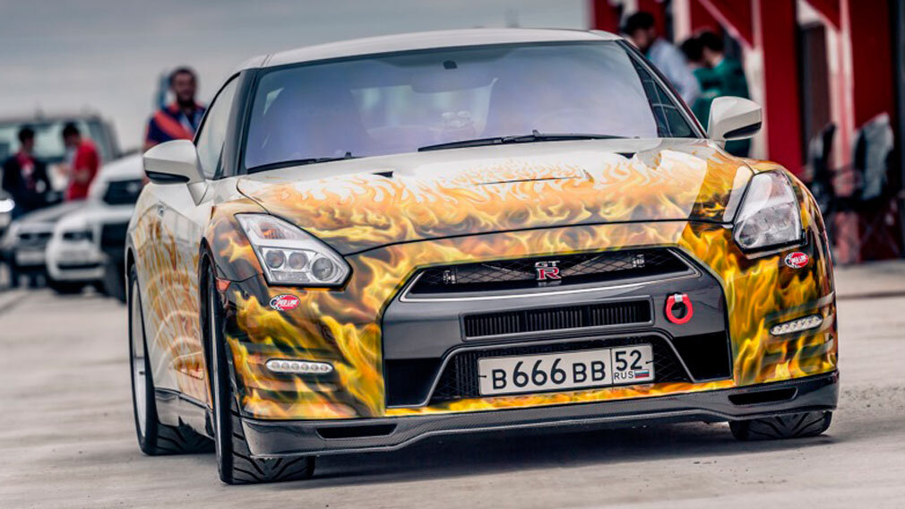 Nissan GTR-35 Lucifer во всей своей демонической красе